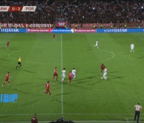 炸裂!C罗轰出远距离炮弹世界波,距离世预赛历史射手王差1球