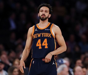 尼克斯签回后场大将,但他将与前火箭投手竞争最后一个留队名额?