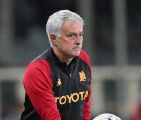 中超直播-输卡利亚里就下课？穆里尼奥：未来我会去沙特执教